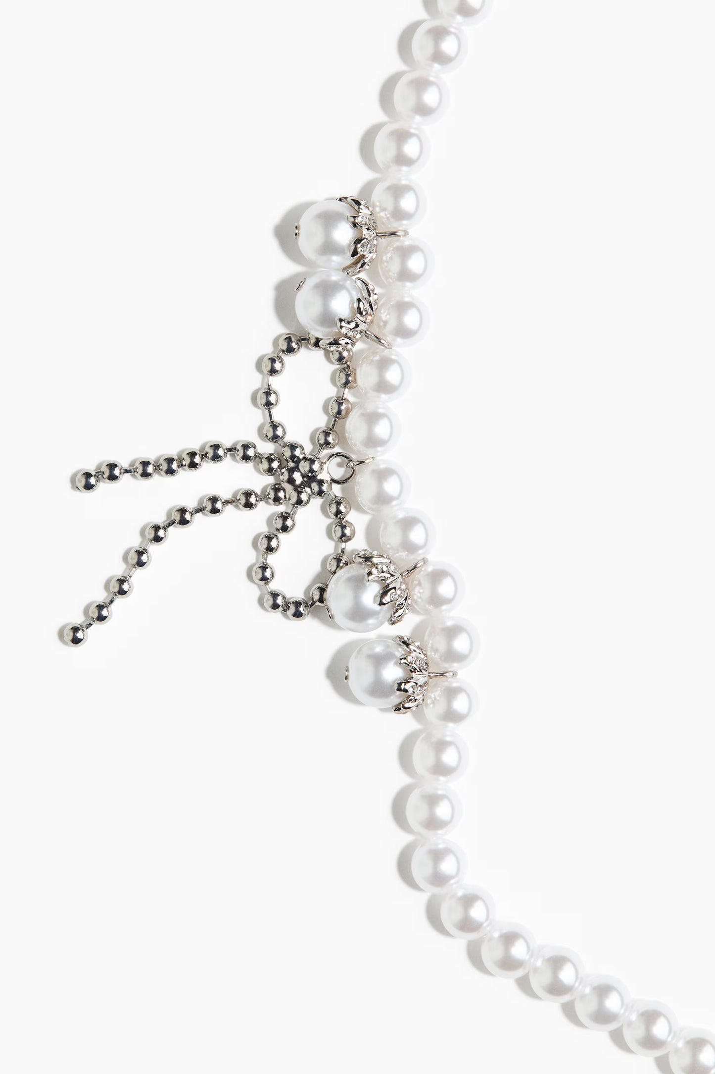 Beaded pendant necklace