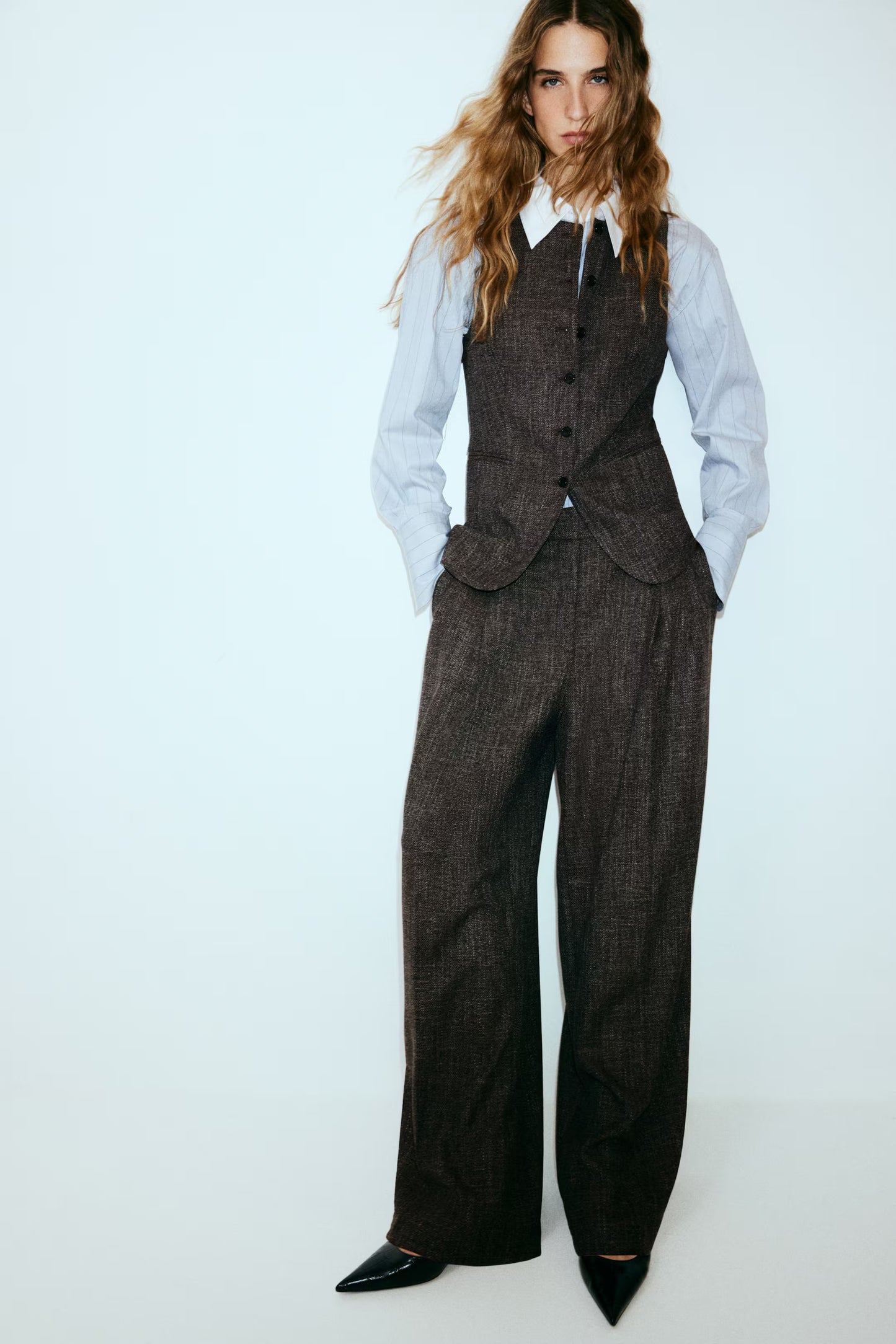 Wide tailored trousers