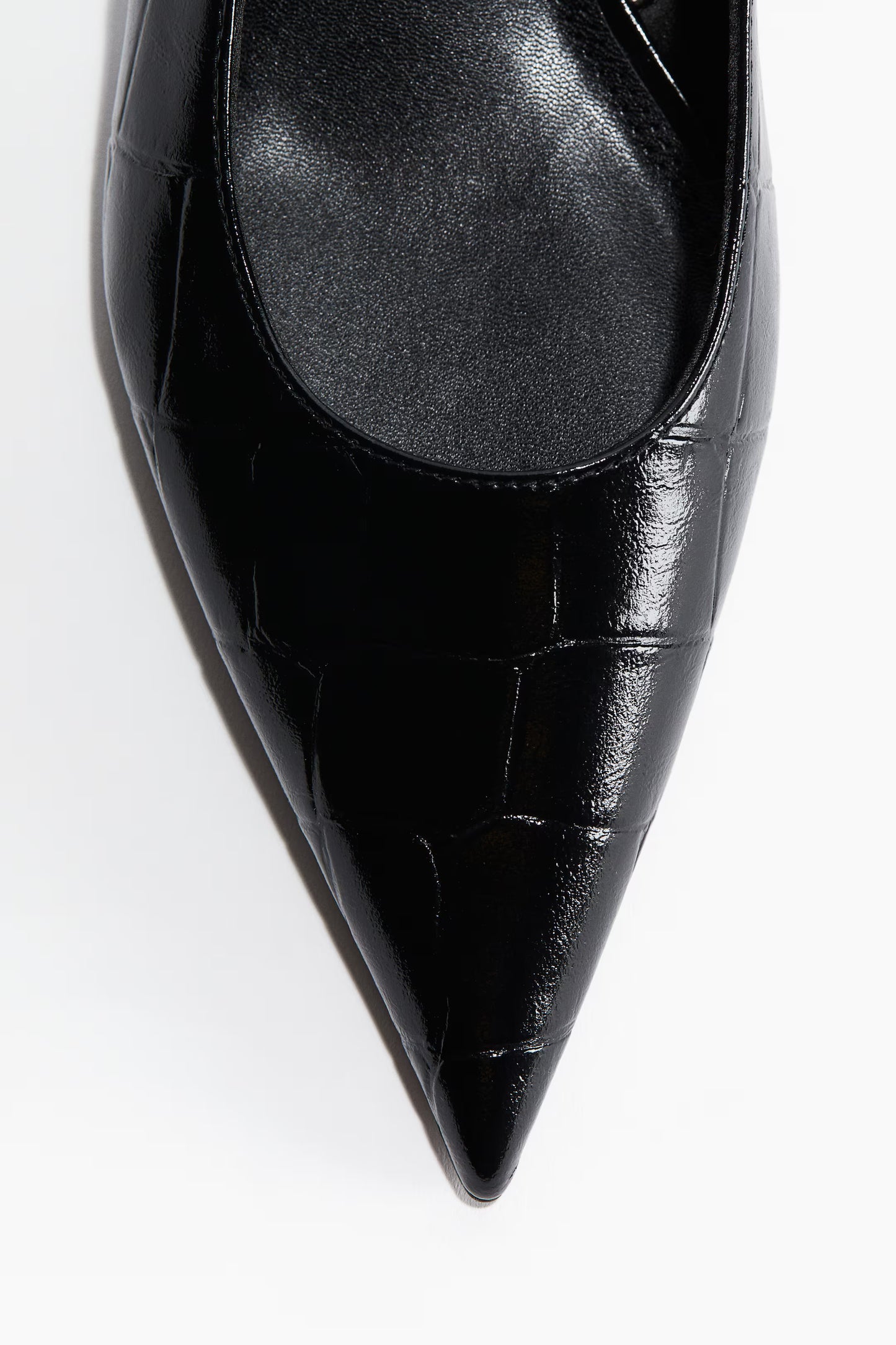 Kitten-heeled pointed slingbacks