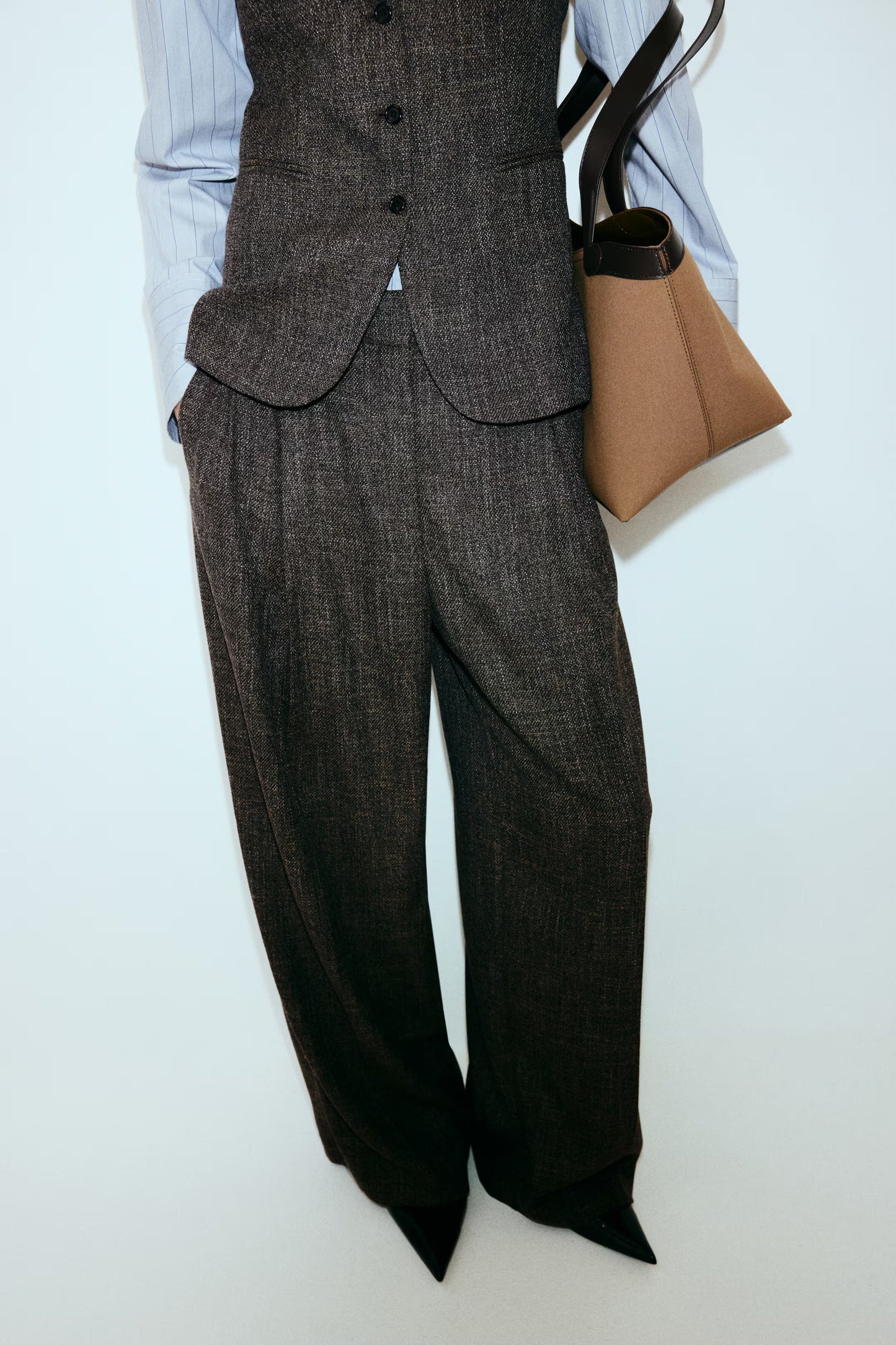 Wide tailored trousers