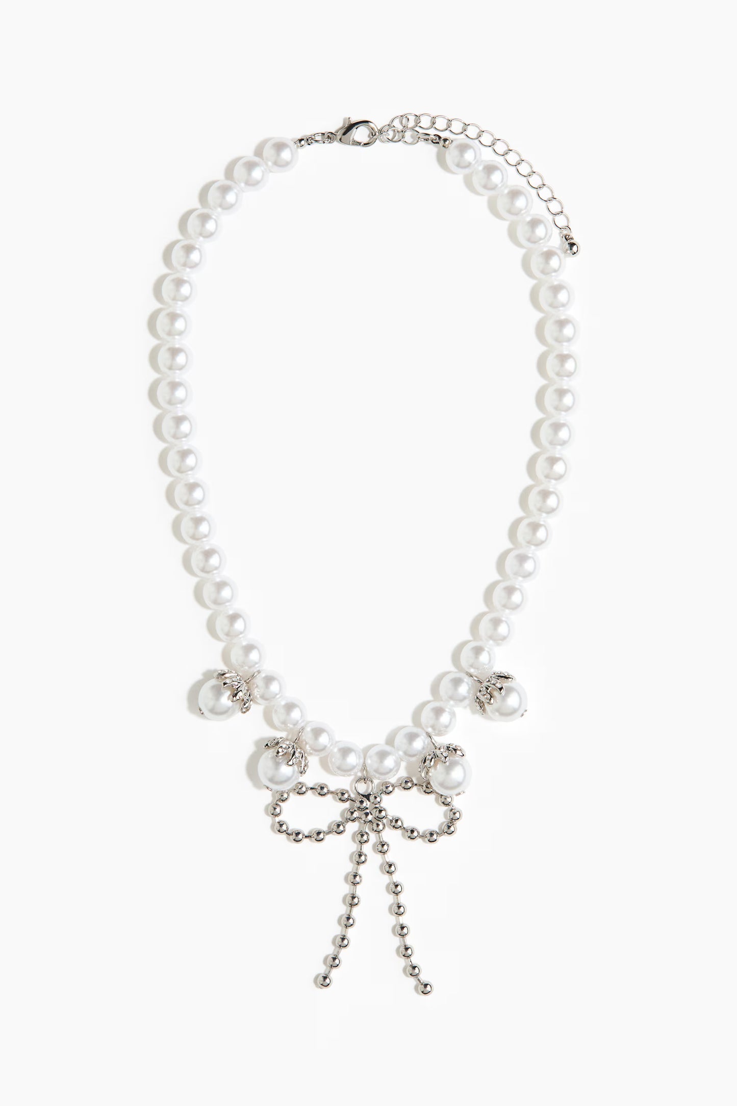 Beaded pendant necklace